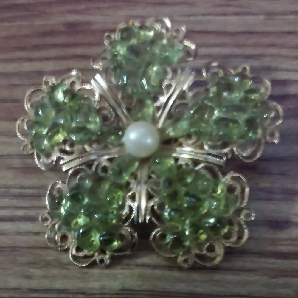 Gold Pin Brooch With Green White Pearl In Middle Gold Looks Like Lace 2" Across